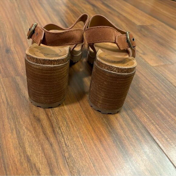 Zodiac Brown Leather Lola Chunky Heeled Sandal - Picture 6 of 9